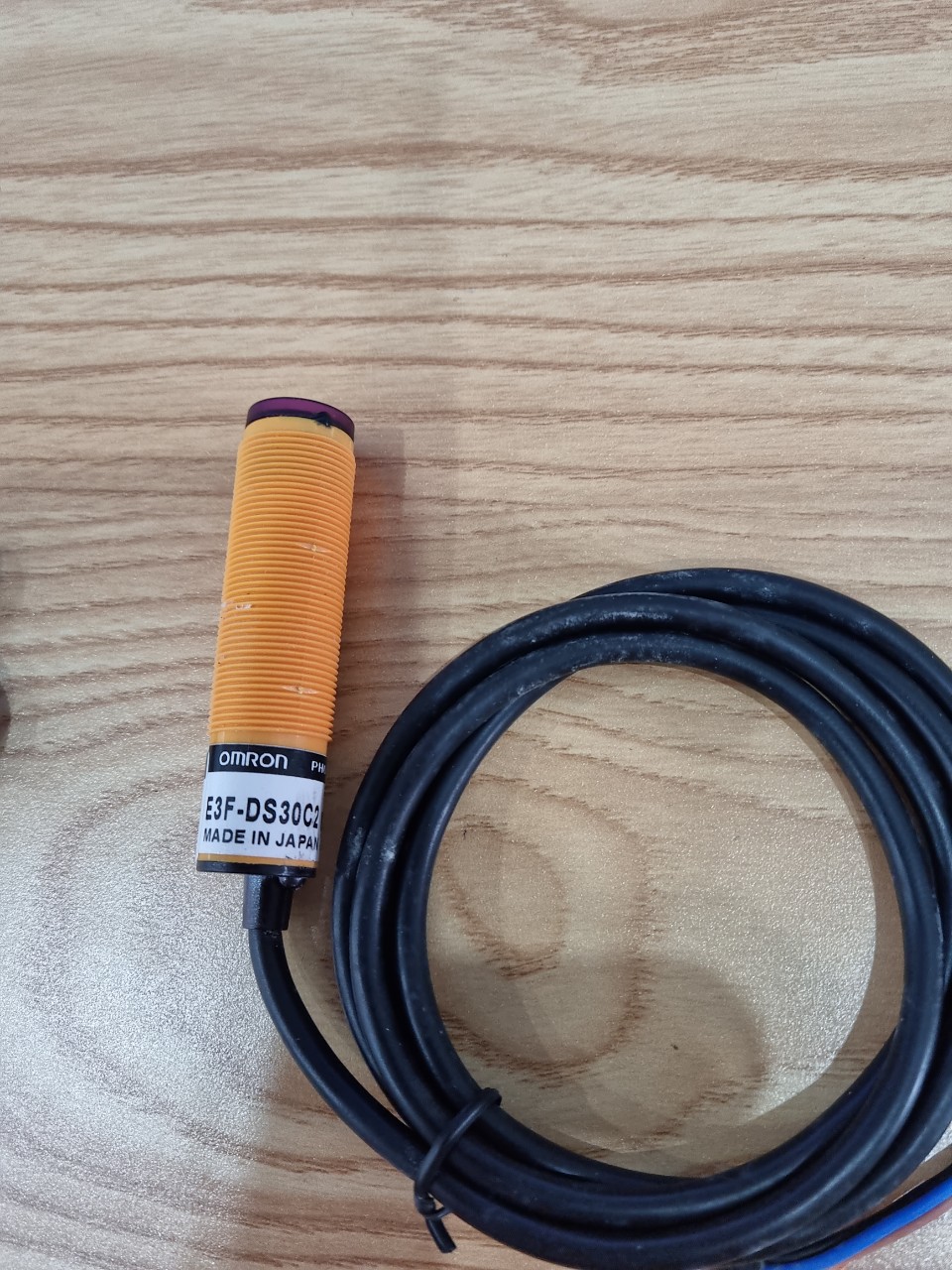 Cảm biến quang E3F-DS30C2 NPN NC 6-36VDC