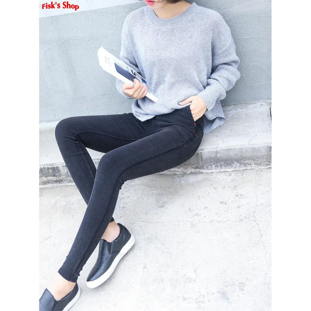 Quần dáng ôm co dãn túi đỏ
