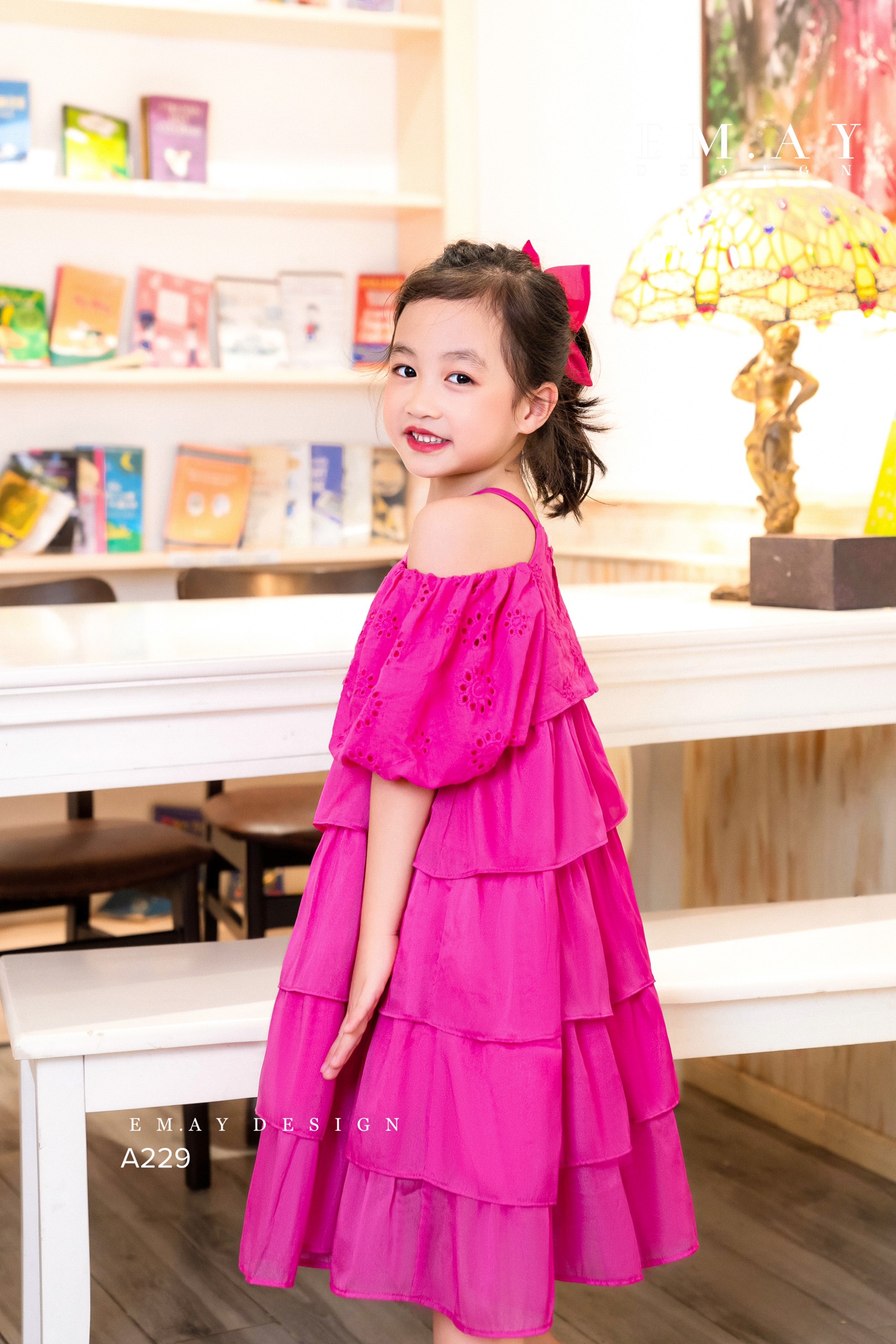 Đầm babydoll tầng cho bé gái trễ vai xinh xắn từ 12-35kg hàng thiết kế