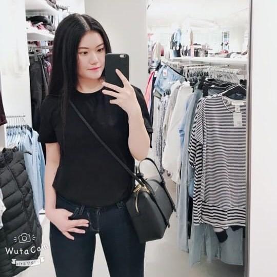 Áo Thun Màu Đen Đủ Size Cho Mọi Lứa Tuổi