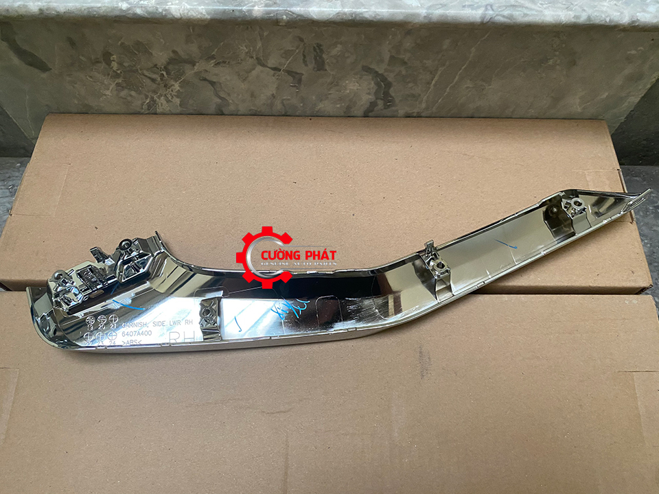 Nẹp mạ cản trước phía dưới Mitsubishi Xpander Cross mã bên lái 6407A399