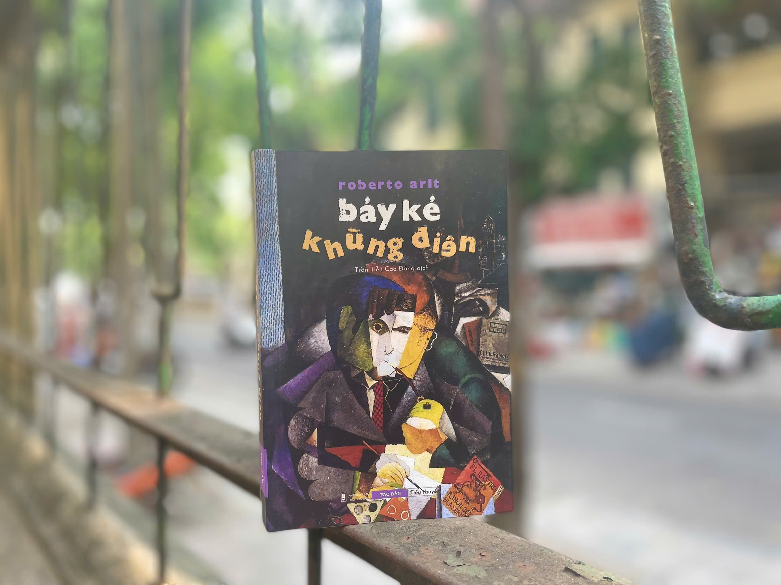 [Sách] Bảy Kẻ Khùng Điên - Roberto Arlt - Sách Tao Đàn