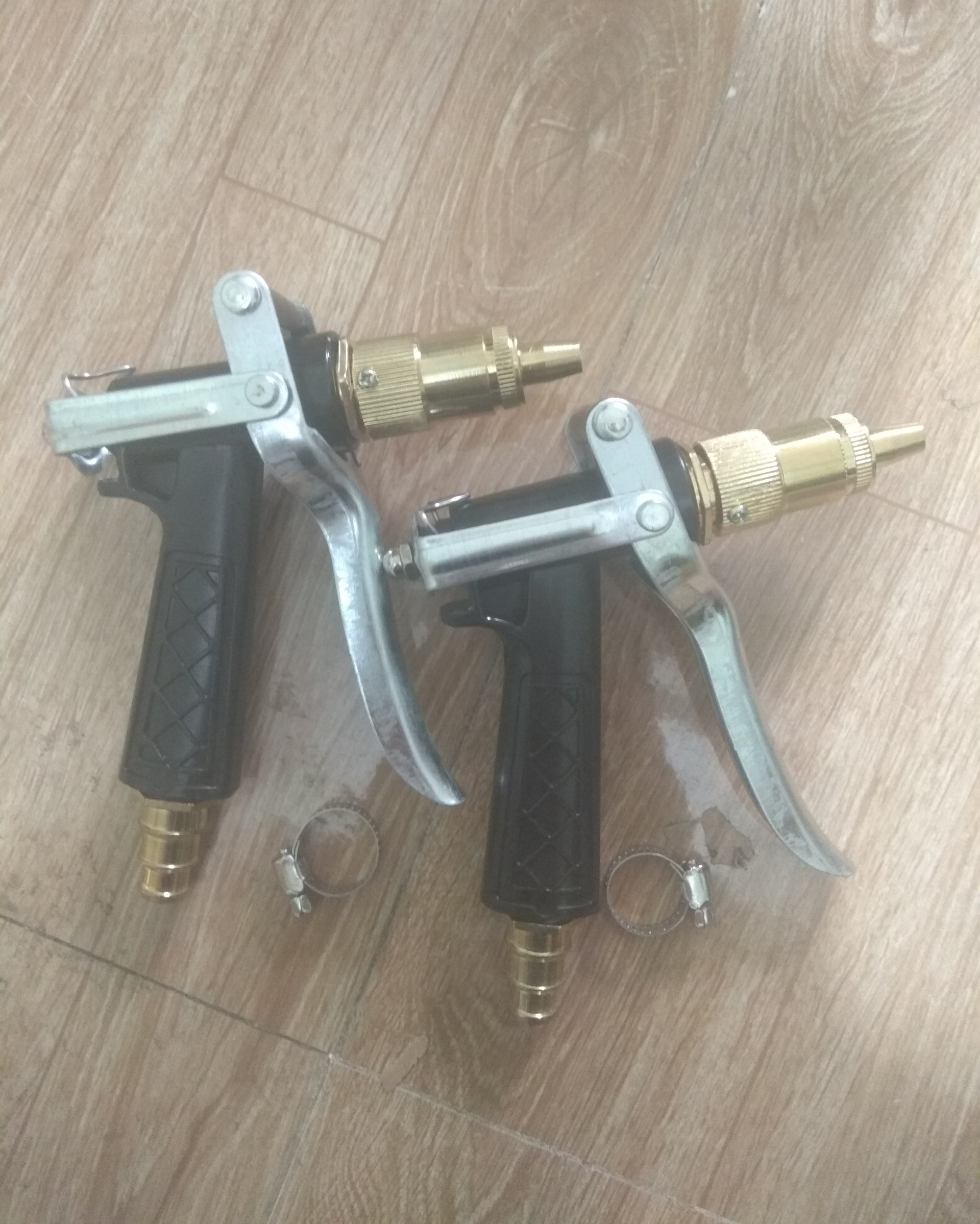 Òi phun xịt rửa xe, tưới cây chuyên nghiệp