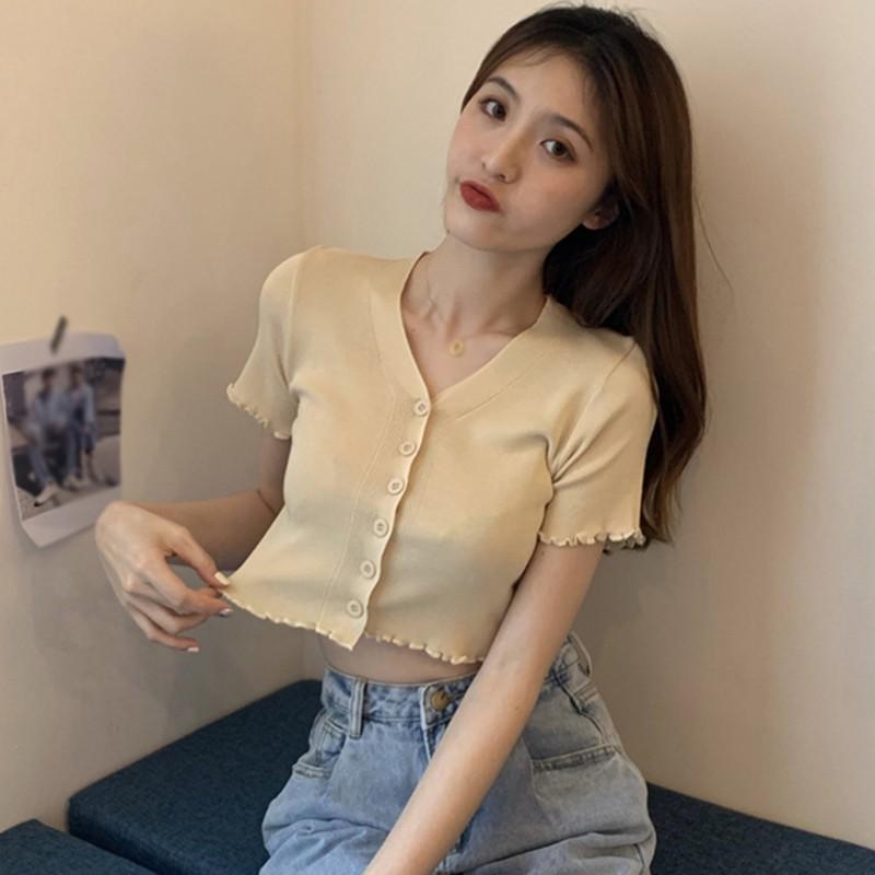 Áo Thun Dệt Kim Tay Ngắn Cổ Chữ V Phối Nút Xinh Xắn Cho Nữ