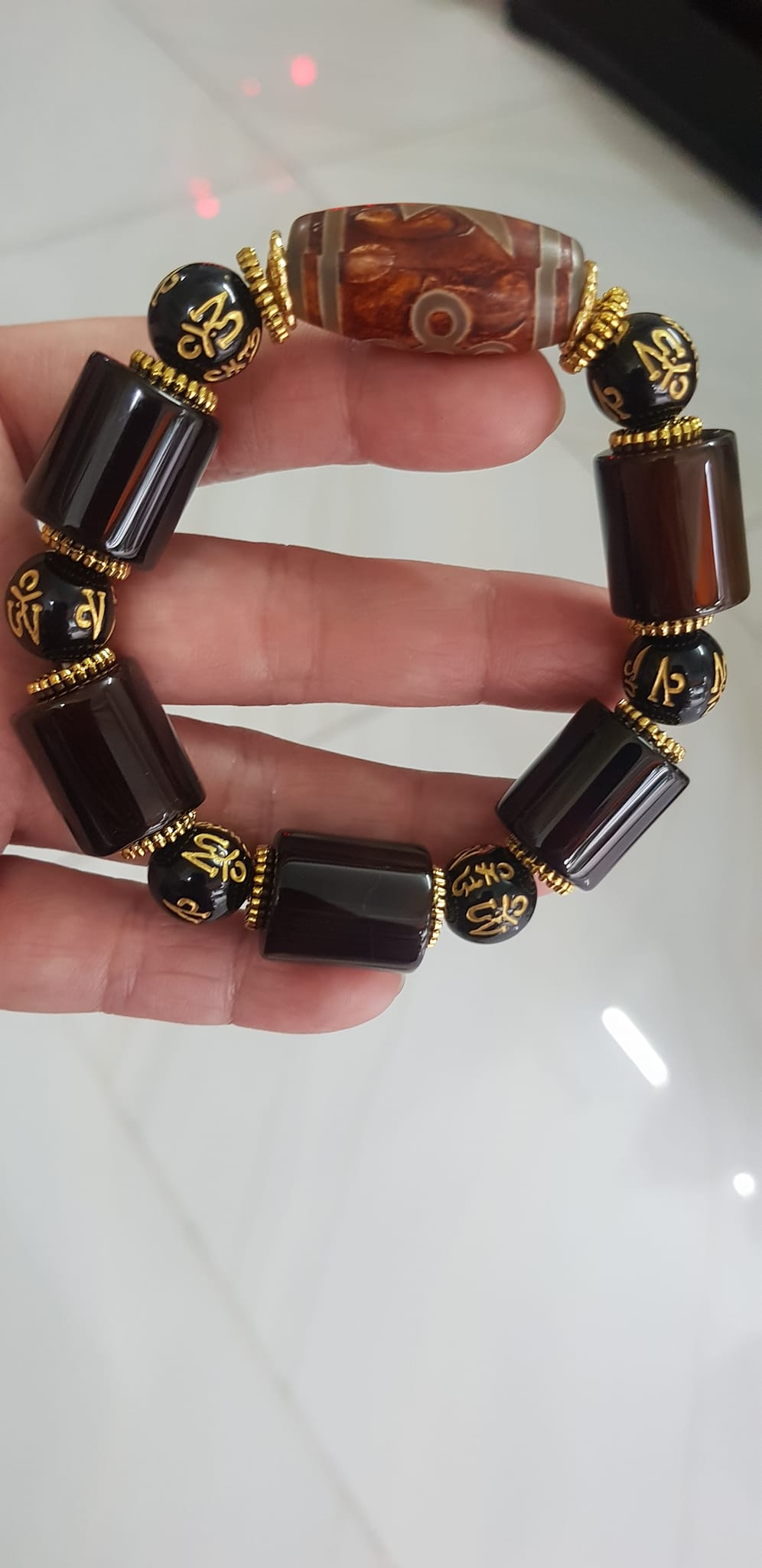 Vòng tay nam mã não nâu mix tây tạng kiểu hạt ống vuông tròn Size vòng 15mm đẹp ạ Ý nghĩa mang năng lượng tích cực may mắn cát tường cho gia chủ ạ