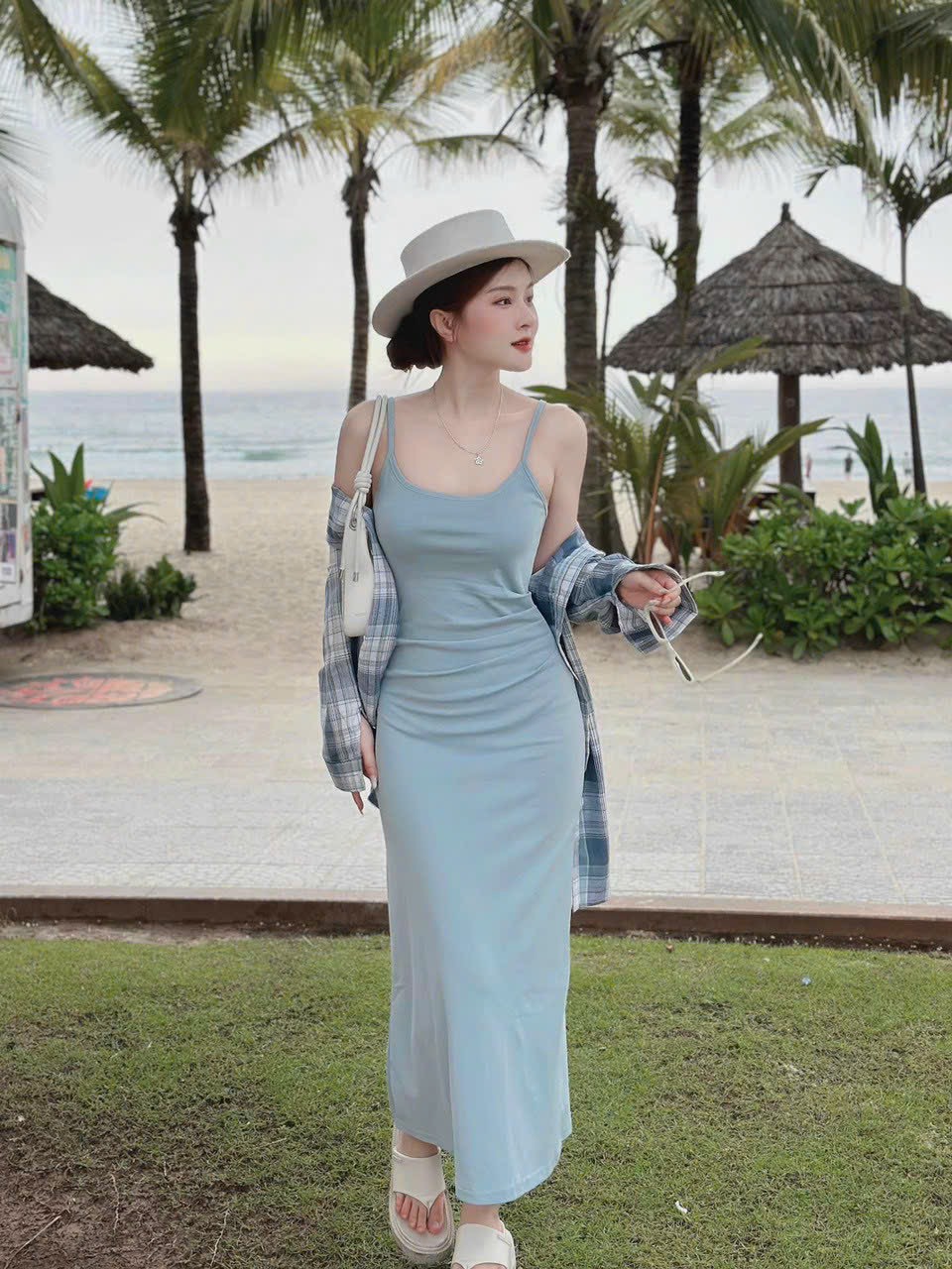 SET ĐẦM BODY TĂM GÂN KÈM ÁO KHOÁC CARO  MÀU Y HÌNH