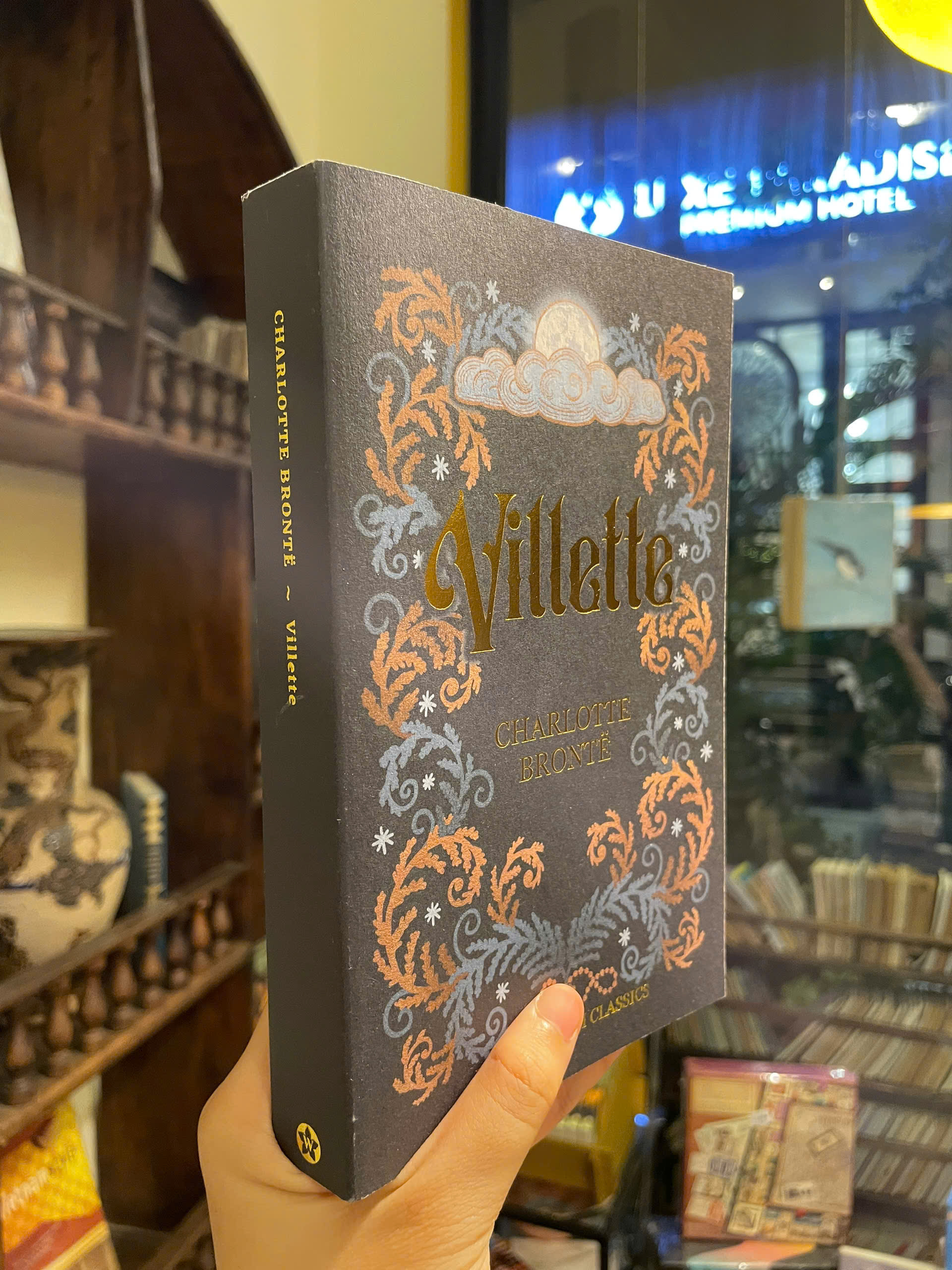 Sách - Villette by Charlotte Brontë - Classics/Fiction/Romance book in English - Sách Ngoại Văn