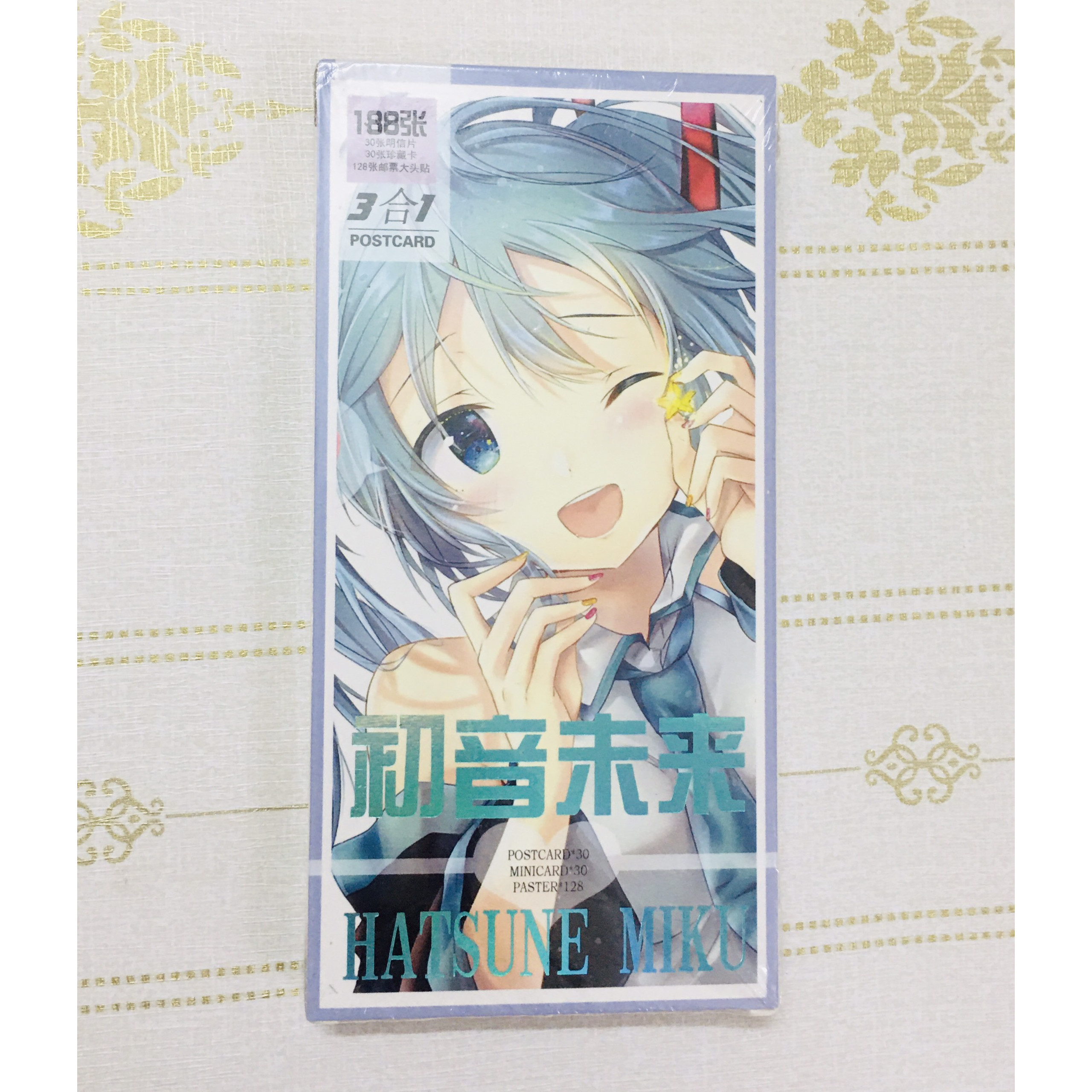 Postcard Hatsune Miku hộp ảnh 188 ảnh to nhỏ ( mẫu ngẫu nhiên )