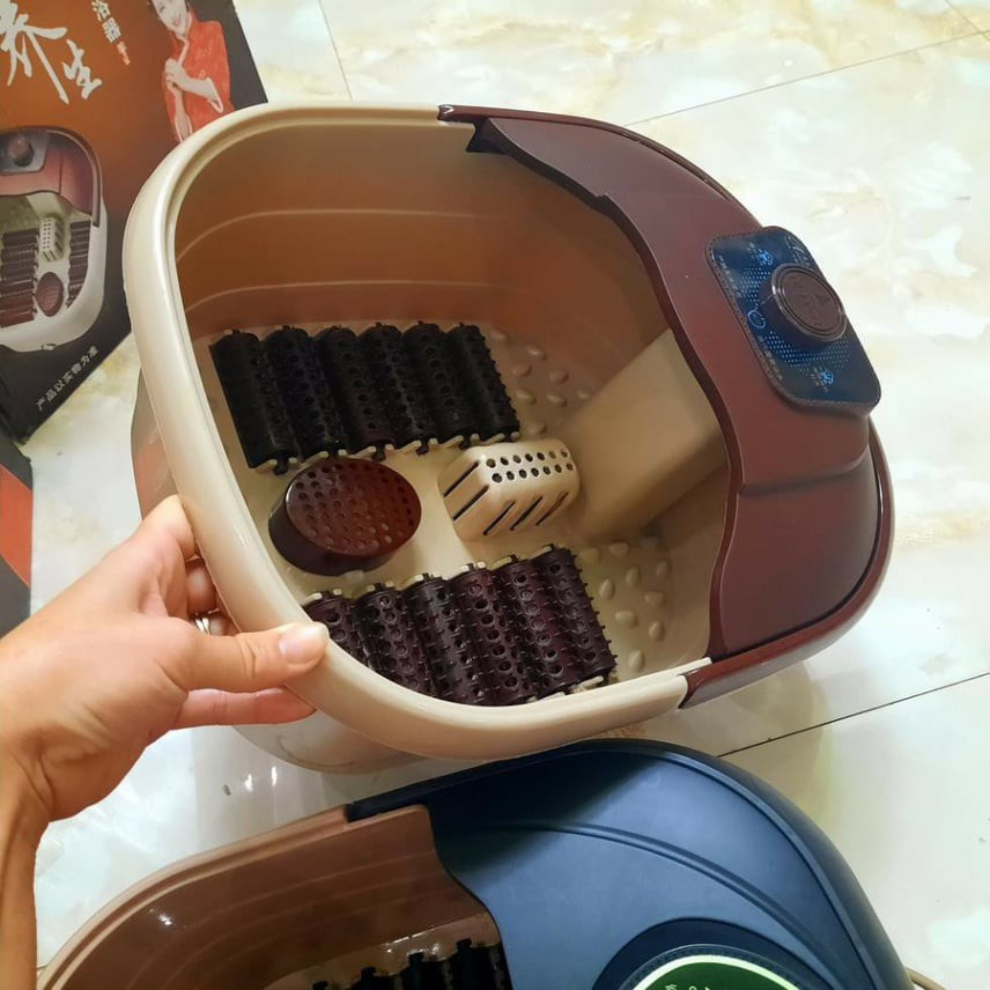 MÁY NGÂM CHÂN MÁT XA CÓ TẠO BỌT KHÍ