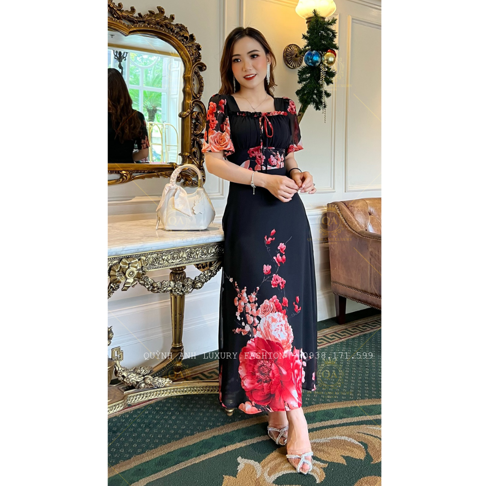 Đầm Xoè Hoa 3D Đen Cổ Vuông Dập Ly Tay Loe Voan Cao Cấp Sandra Dress