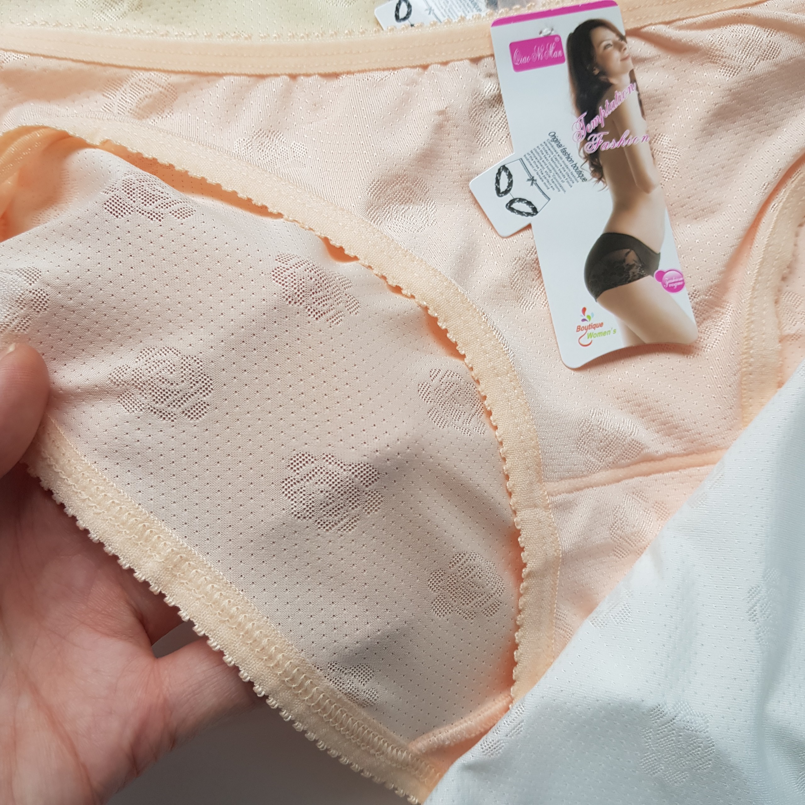Combo 10 quần lót thông hơi hoa chìm fom to từ 48-58kg siêu đẹp