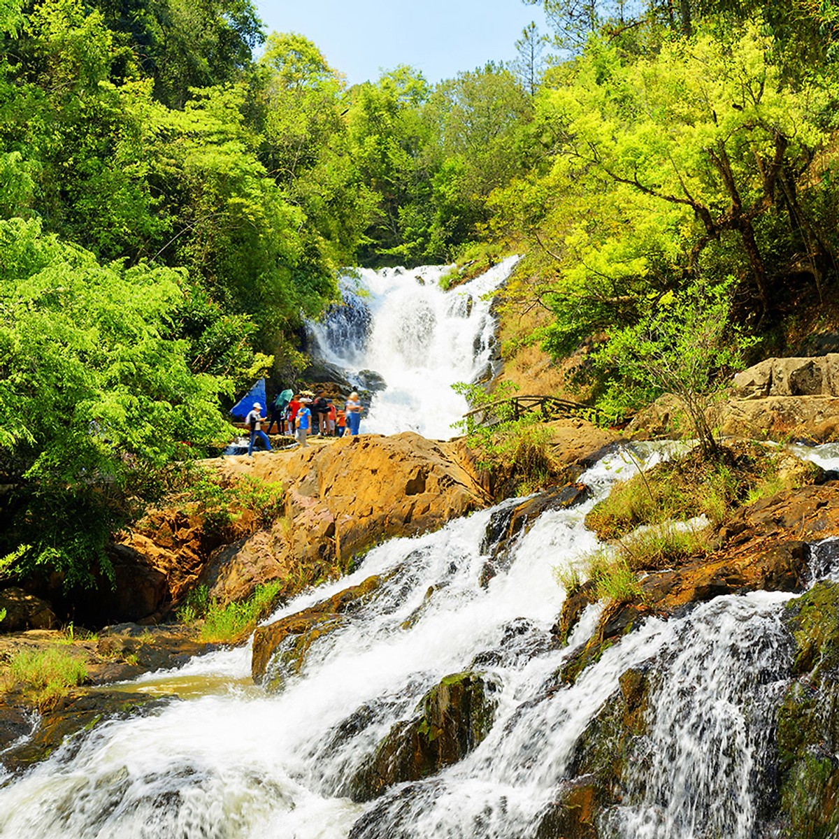 Tour Đà Lạt 3N3Đ Cổng Trời - Que Garden - Làng Cổ Tích - Nông Trại Cún - Đồi Chè Cầu Đất - LangBiang - Mê Linh Coffee - Cồng Chiêng Tây Nguyên, Khởi Hành Tối Thứ 5 Hàng Tuần & Dịp Lễ Tết