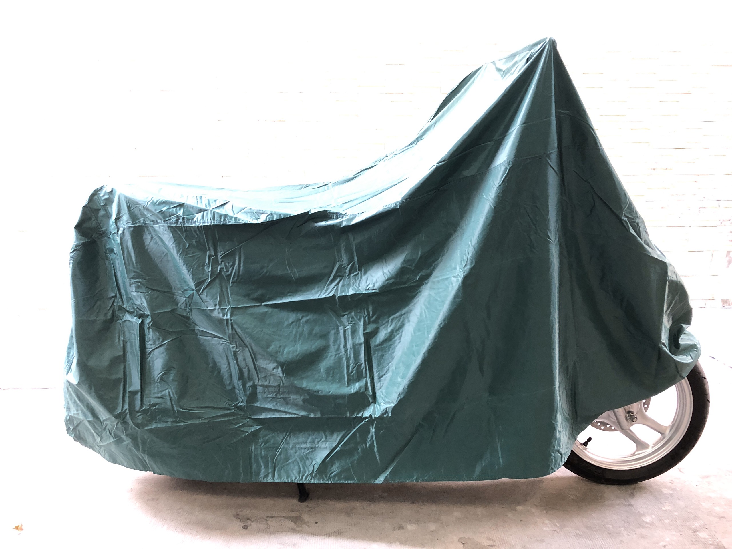 Tấm bạt dù phủ xe máy màu xanh cổ vịt loại dày, bền tốt GD0044