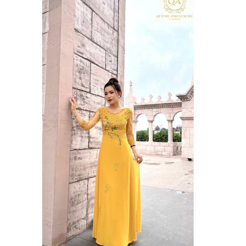 Dạ hội áo dài trung niên ngồi sui