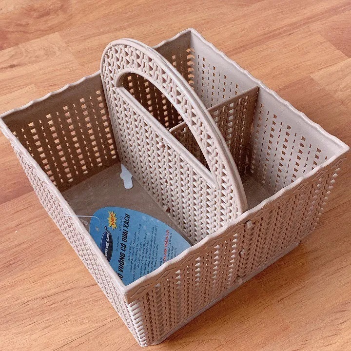Giỏ đựng đồ nhựa vuông 3 ngăn có quai xách đa năng kích thước 15 cm x 15 cm x 18 cm