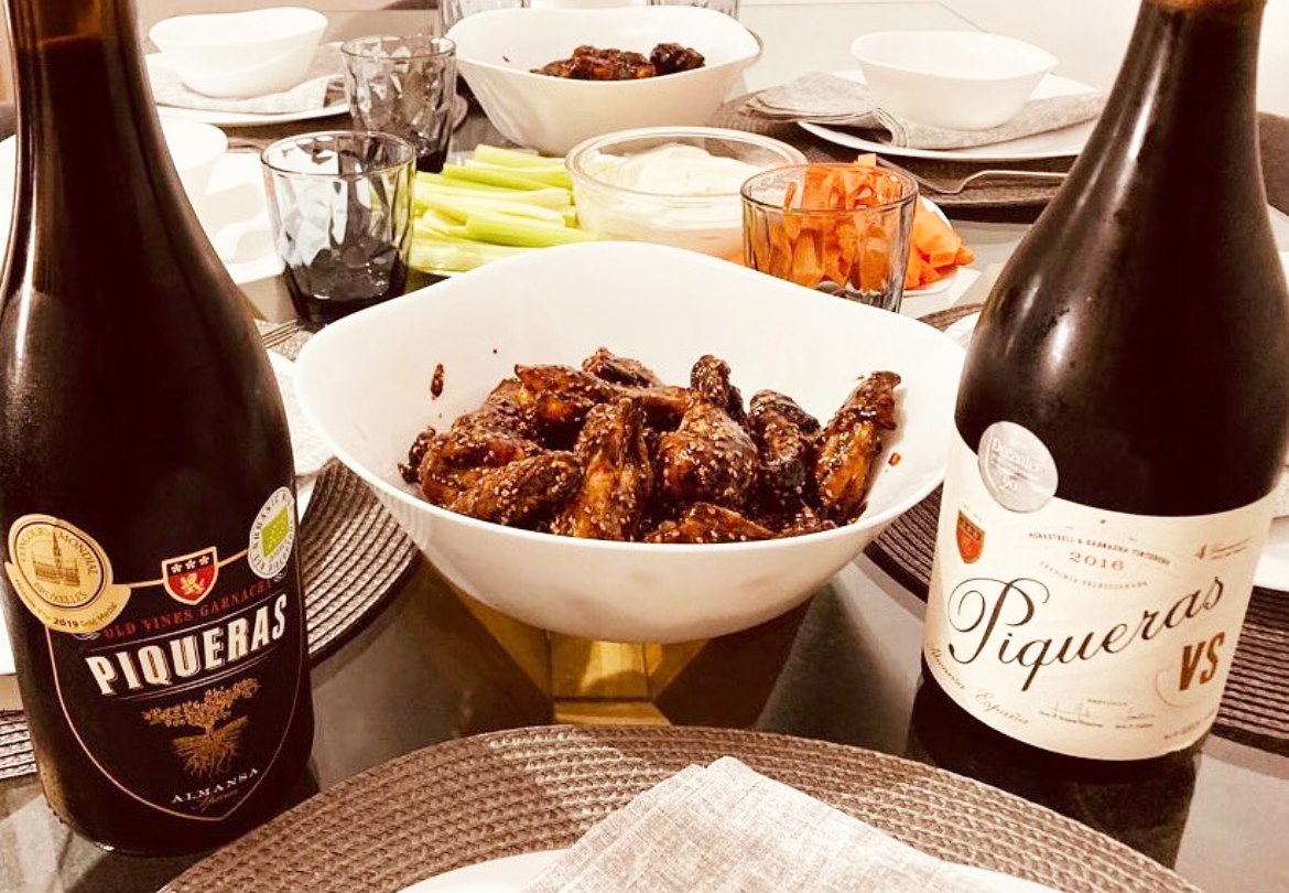 Rượu vang Organic Piqueras VS Monastrell & Garnacha Tintorera kèm túi hộp,đồ khui
