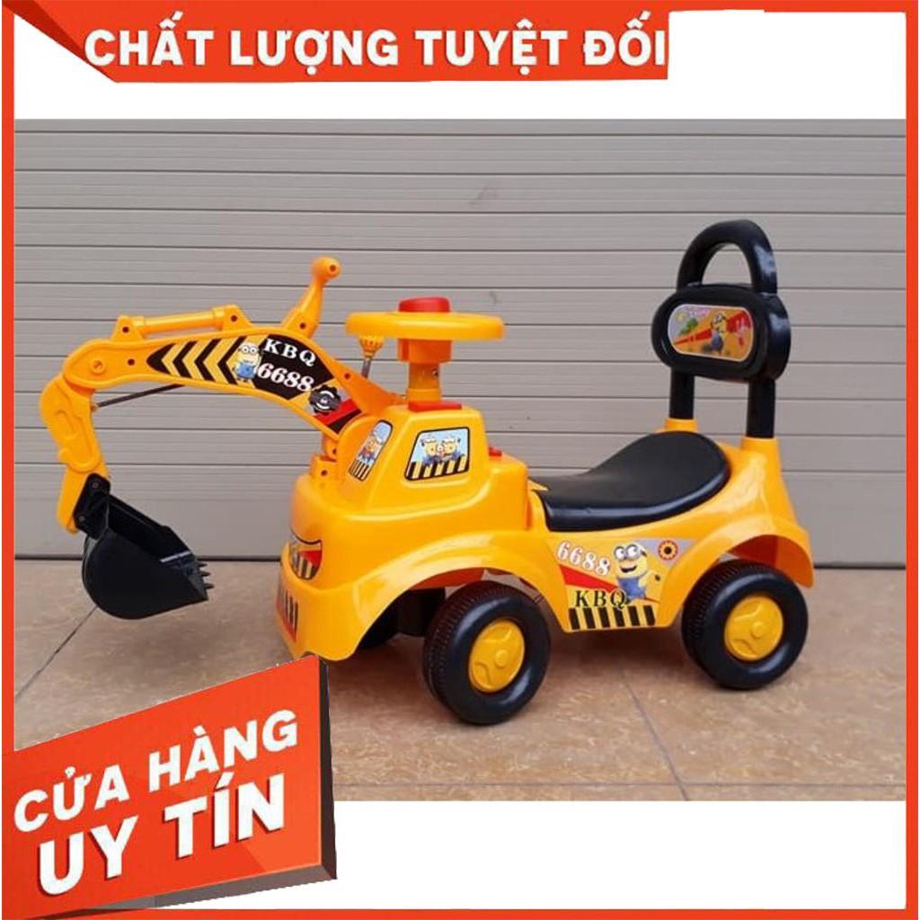 Xe cẩu chòi chân cho bé