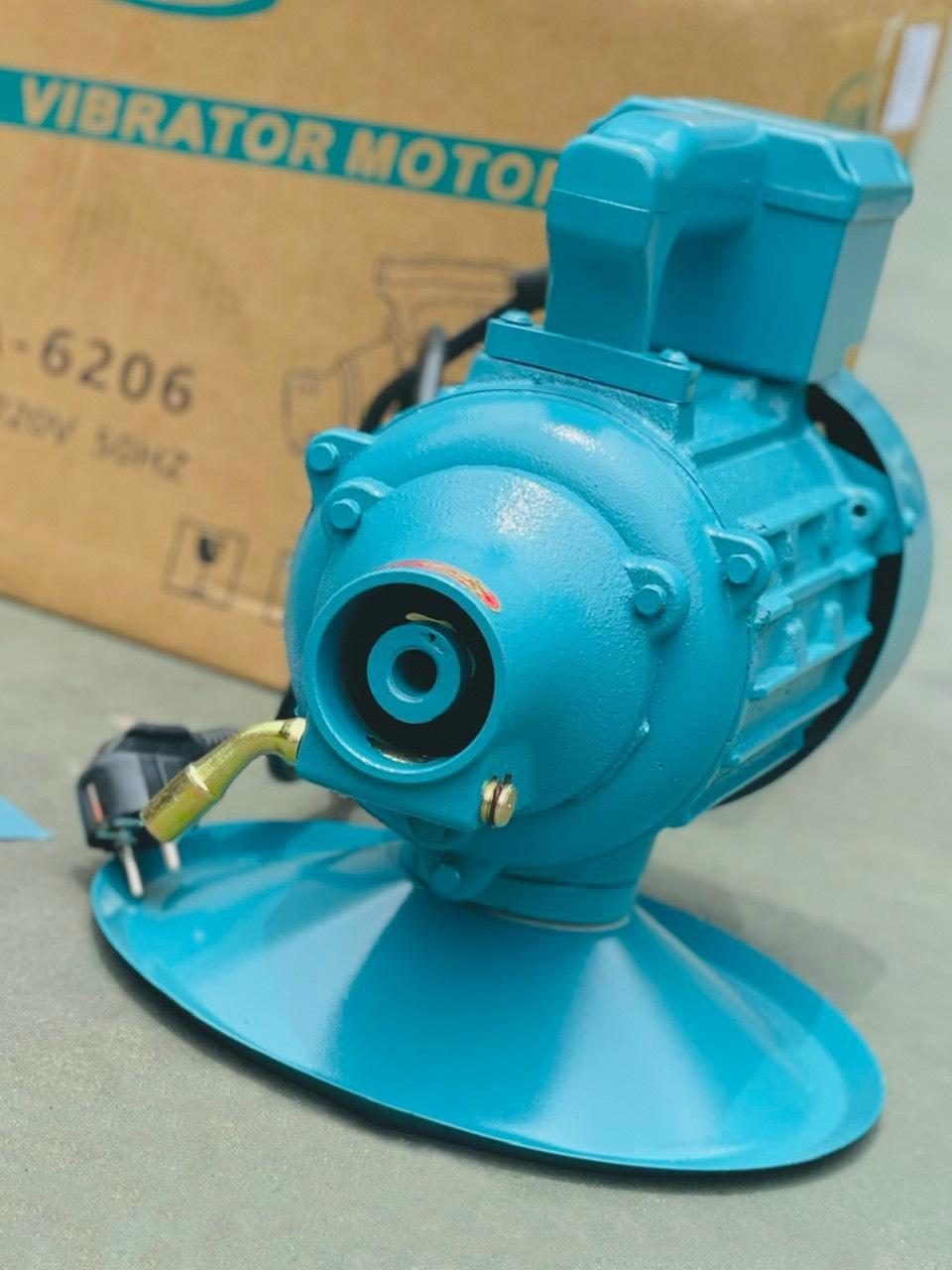MÁY ĐẦM DÙI MOTOR 1500W CLASSIC CLA-6206- HÀNG CHÍNH HÃNG