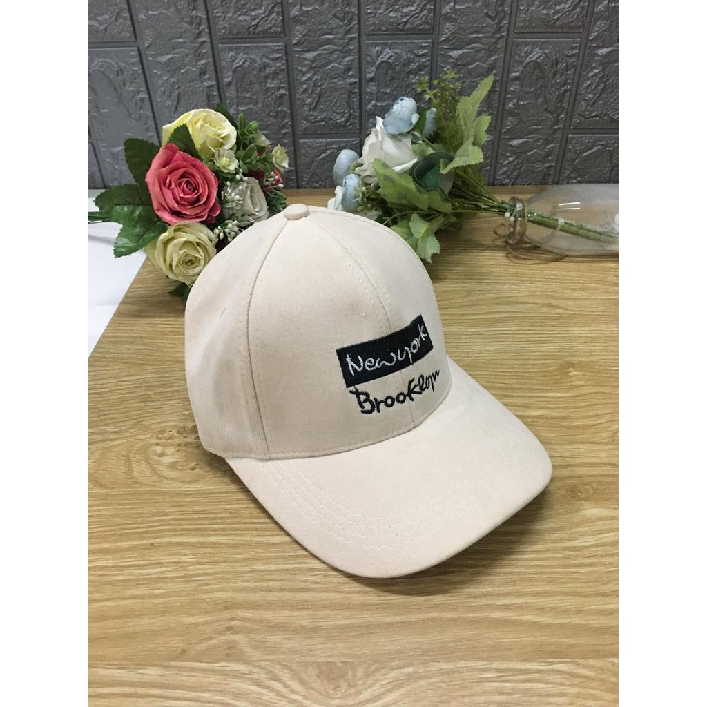 Mũ lưỡi trai vải nhung thêu chữ Brooke vải nhung Unisex