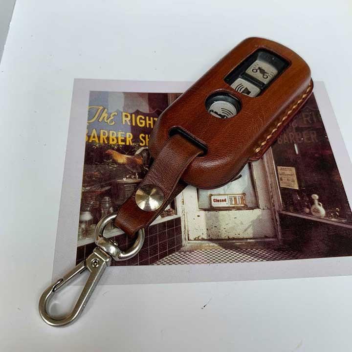 Bao da chìa khóa SH - màu nâu - sản phẩm handmade DT379