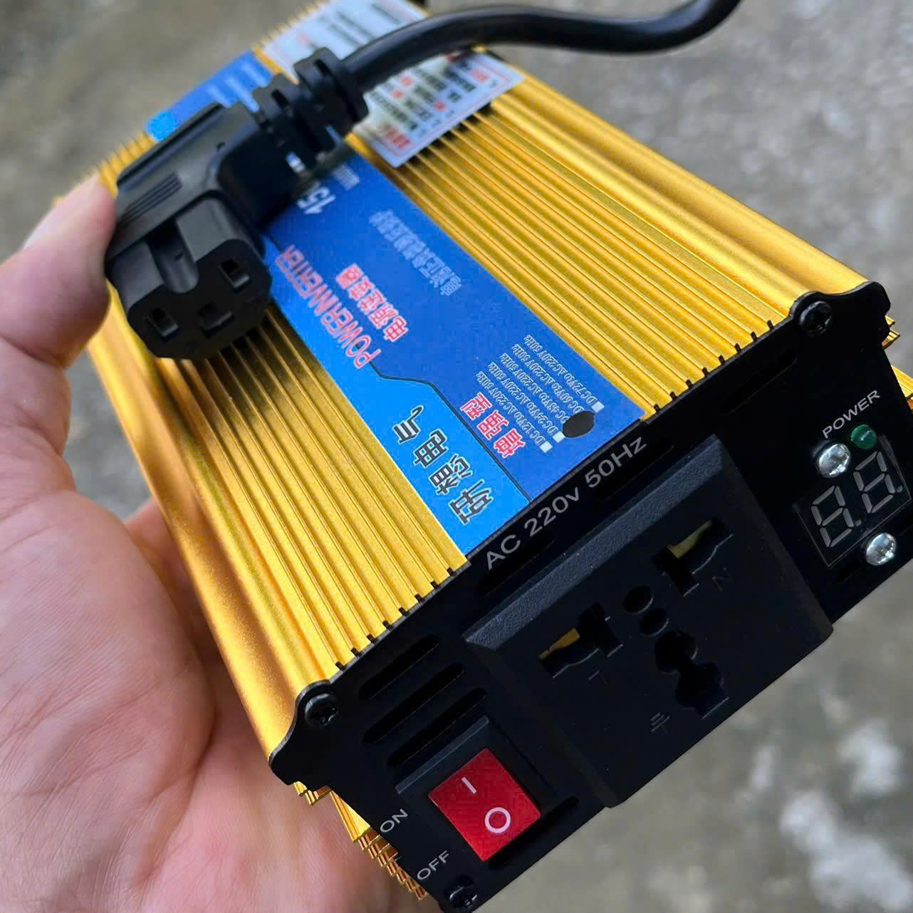 Bộ Kích Điện 48V-60V Lên 220V Cho Xe Điện – Sẵn Giắc Cắm Tiện Lợi, Dùng Khi Mất Điện (1500W), đèn trang trí