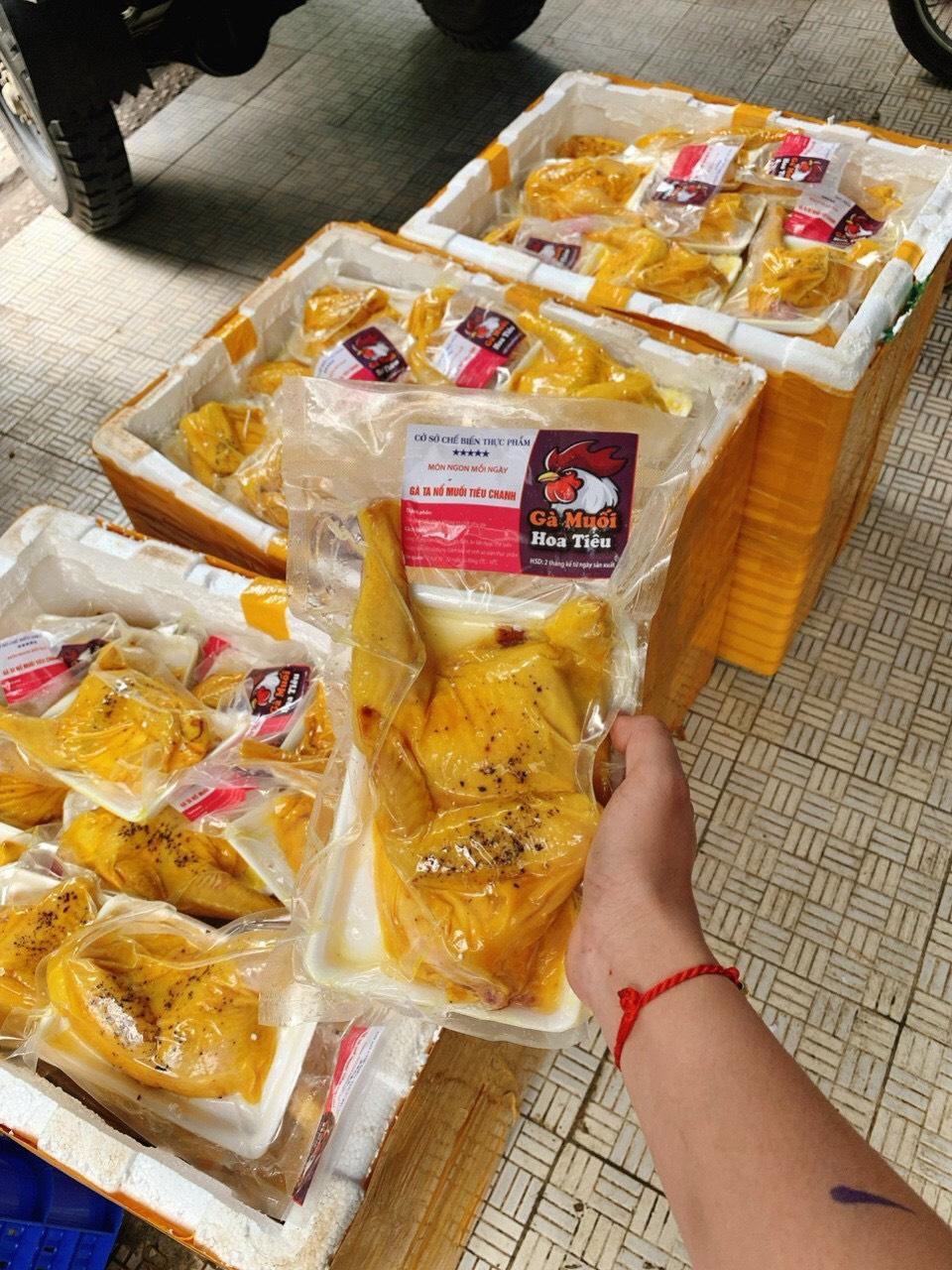 Gà ủ muối 0.5 con