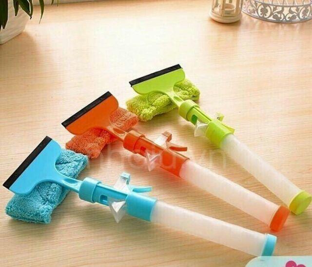 Cây lau kính kèm xịt tiện dụng 3in1