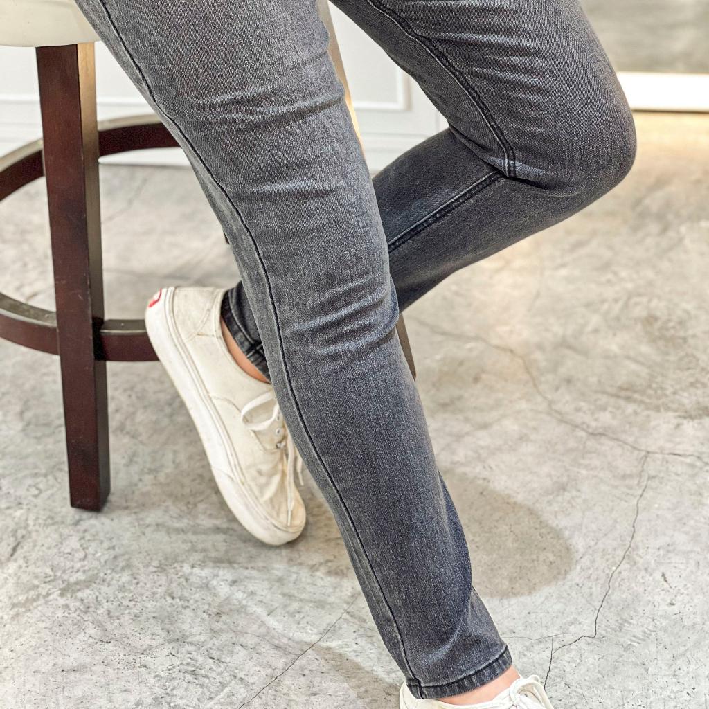 Quần Jean Dài Nam Màu Xanh Đậm BY COTTON Dark Grey 1022