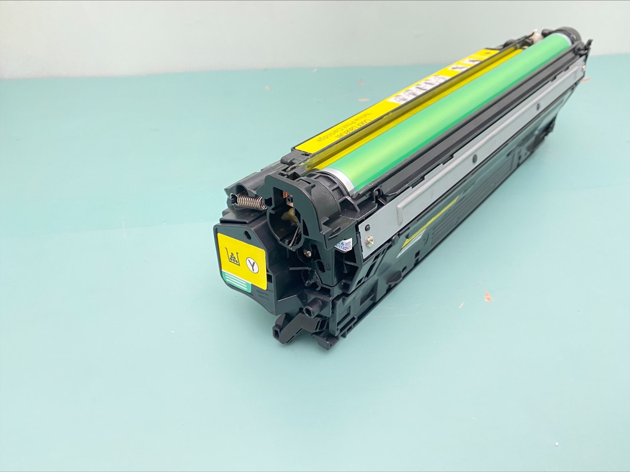 Hôp mực màu Vàng CE272A - Dùng cho máy in Lazer màu HP Color 5520/ 5525 | Canon LP 9100/ Canon LBP 9500/ Canon LBP 9600