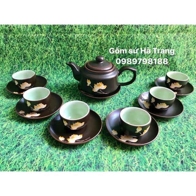 Ấm chén Bát Tràng hoạ tiết sen khắc chìm