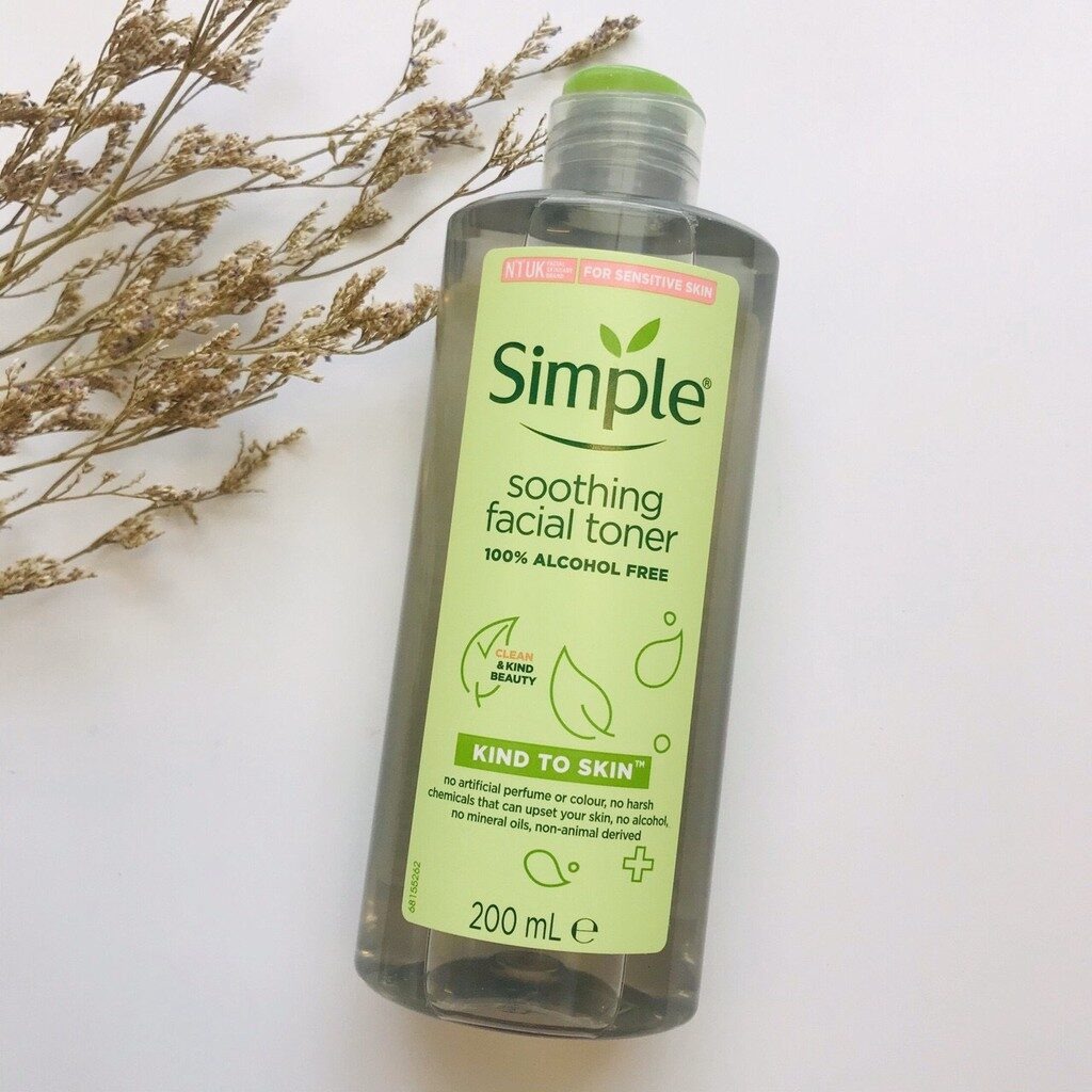 Nước Hoa Hồng Simple Soothing Facial Toner 200ml