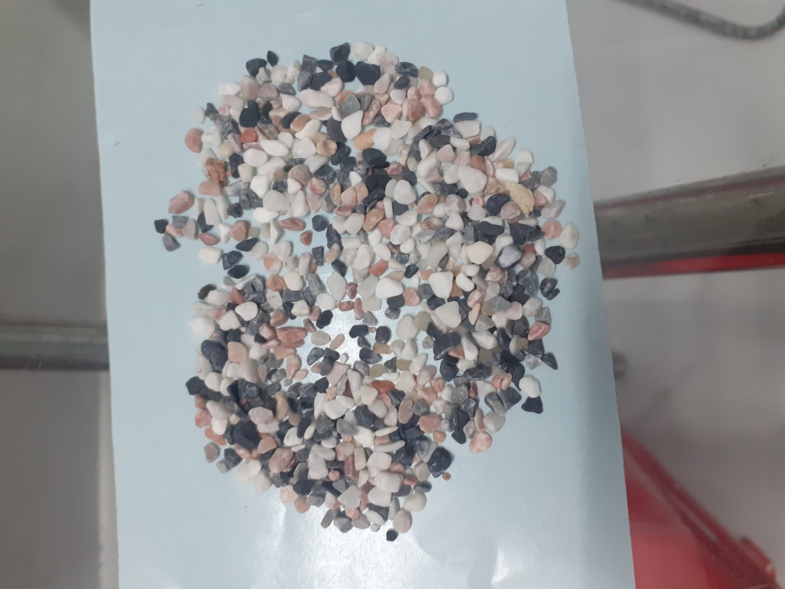 Cát sỏi đủ màu trang trí hồ cá cảnh quan , túi 1 ký