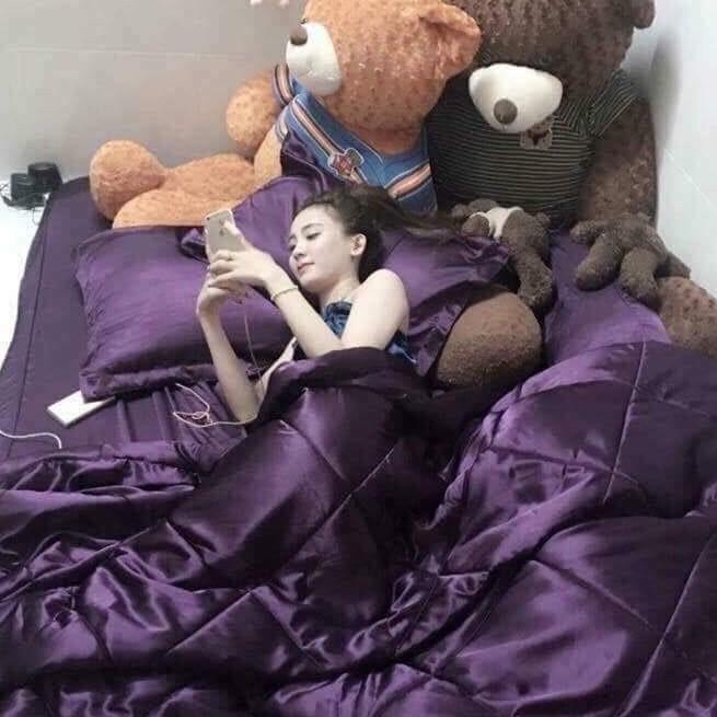 Trọn Bộ Chăn Ga Gối Phi Lụa Lavish Silk Cao Cấp Mát Lạnh Hàng Loại 1 Không Nối Vải -Tím Than
