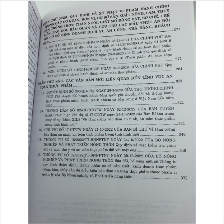 Luật An Toàn Thực Phẩm – Quy Định Về An Toàn Vệ Sinh Thực Phẩm, Xử Phạt Vi Phạm Hành Chính Trong Lĩnh Vực An Toàn Thực Phẩm Đối Với Các Cơ Quan, Doanh Nghiệp, Hộ Kinh Doanh, Nhà Hàng, Khách Sạn, Quán Ăn - V2237D