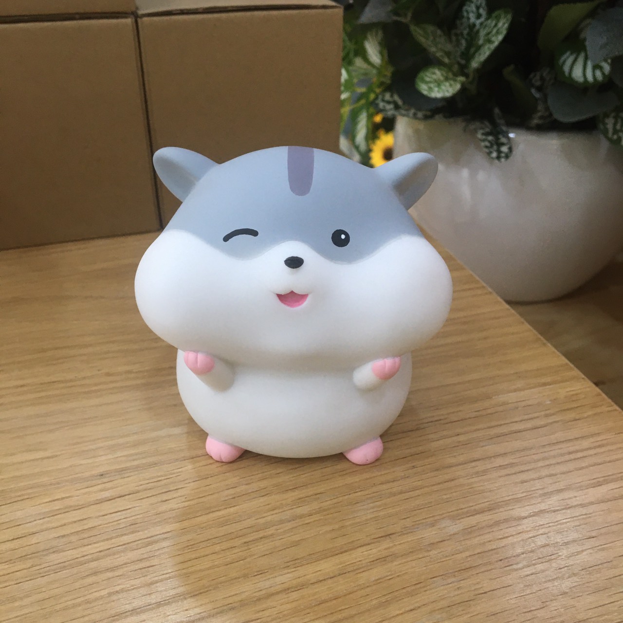 Chuột ống tiết kiệm Hamster dễ thương