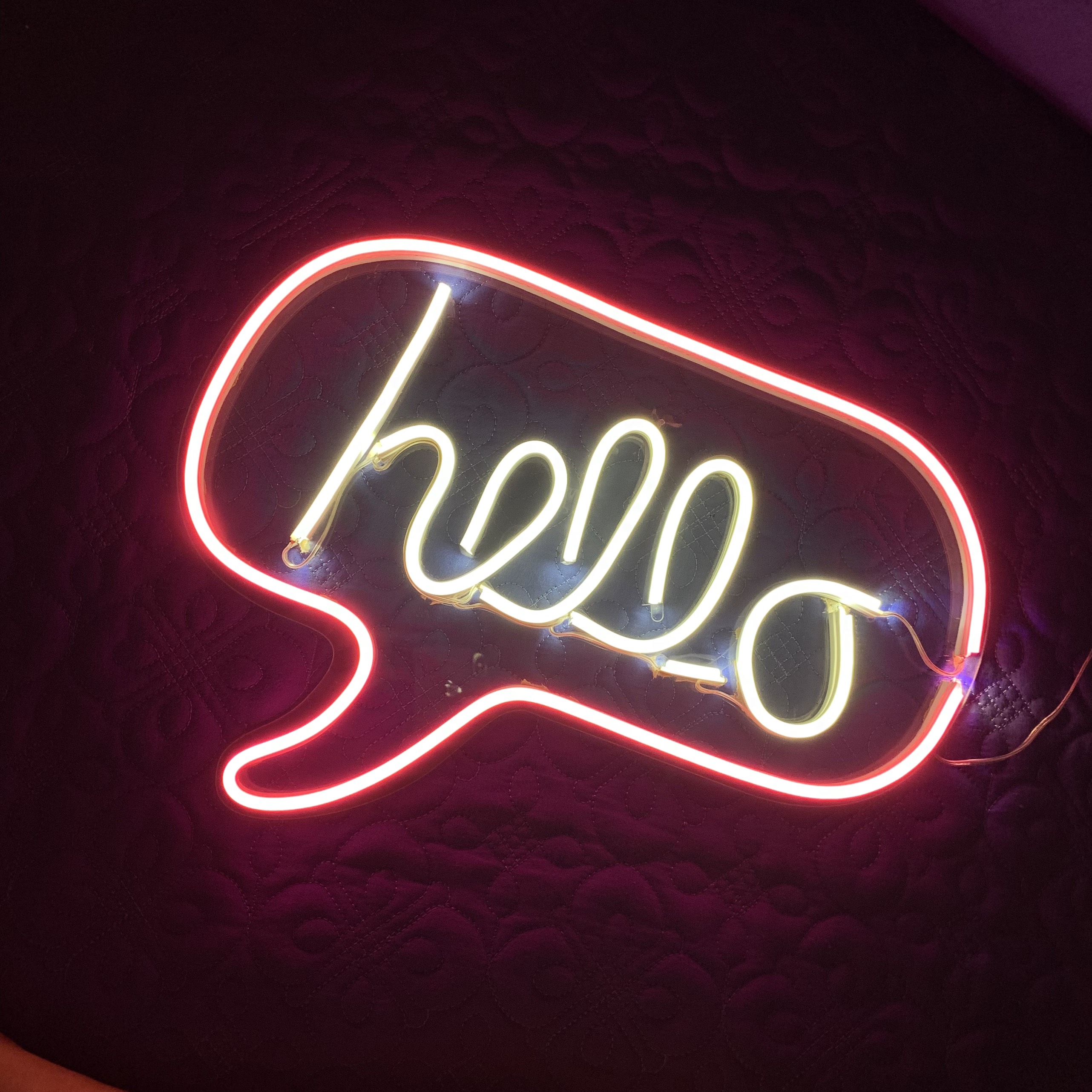 Đèn led neon chữ Hello