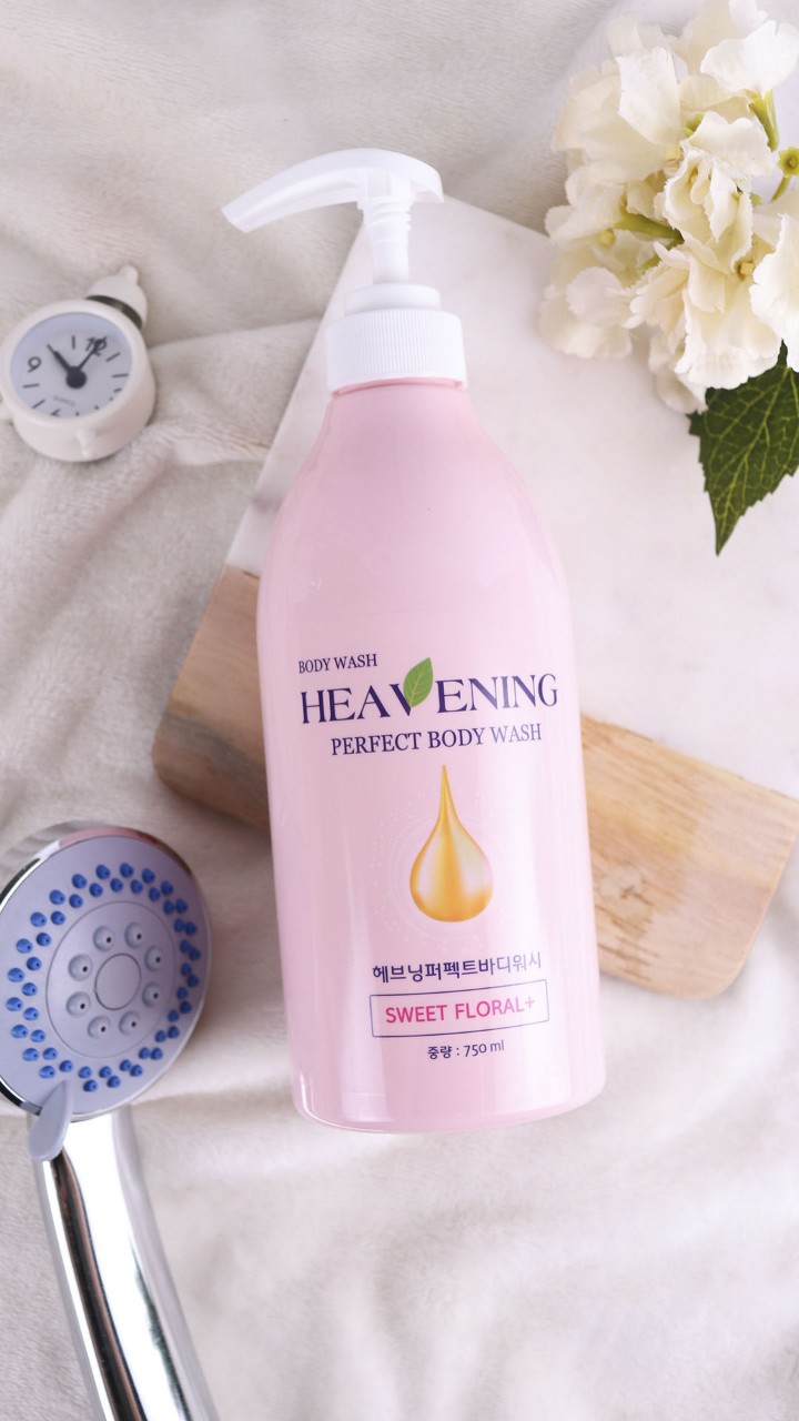 Combo sữa tắm dưỡng ẩm, làm trắng da Heavening Perfect ( Hàn Quốc ) + Khăn tắm tạo bọt Whip's (loại vừa bọt)