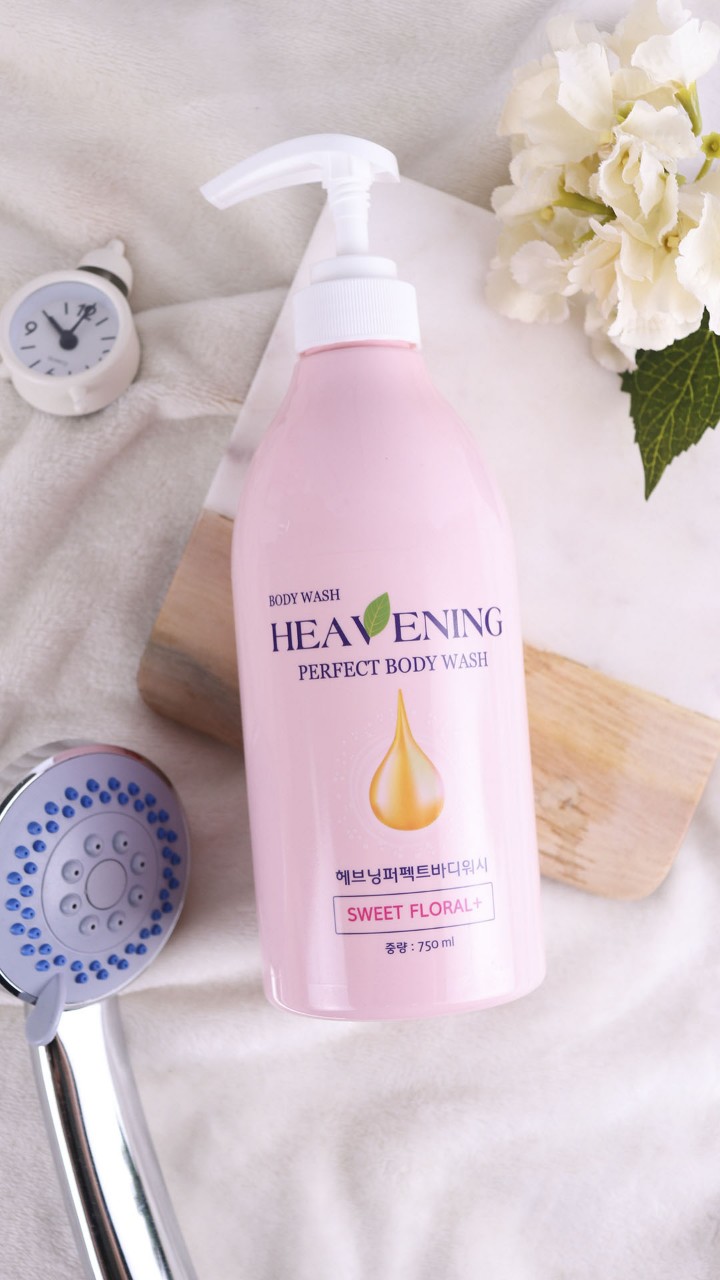 Combo sữa tắm dưỡng ẩm, làm trắng da Heavening Perfect 750ml ( Hàn Quốc ) + Khăn tắm tạo bọt Whip's (loại nhiều bọt)