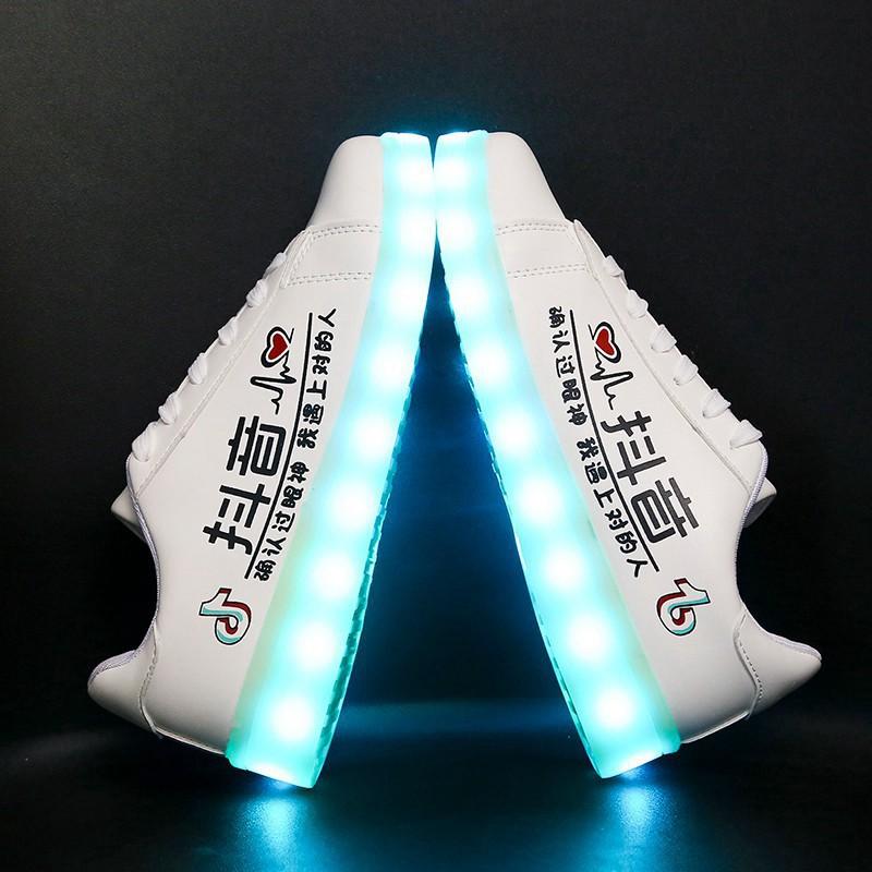 Giày phát sáng màu trắng chữ hàn nhịp tim (Nam-Nữ) phát sáng 7 màu chế độ đèn led