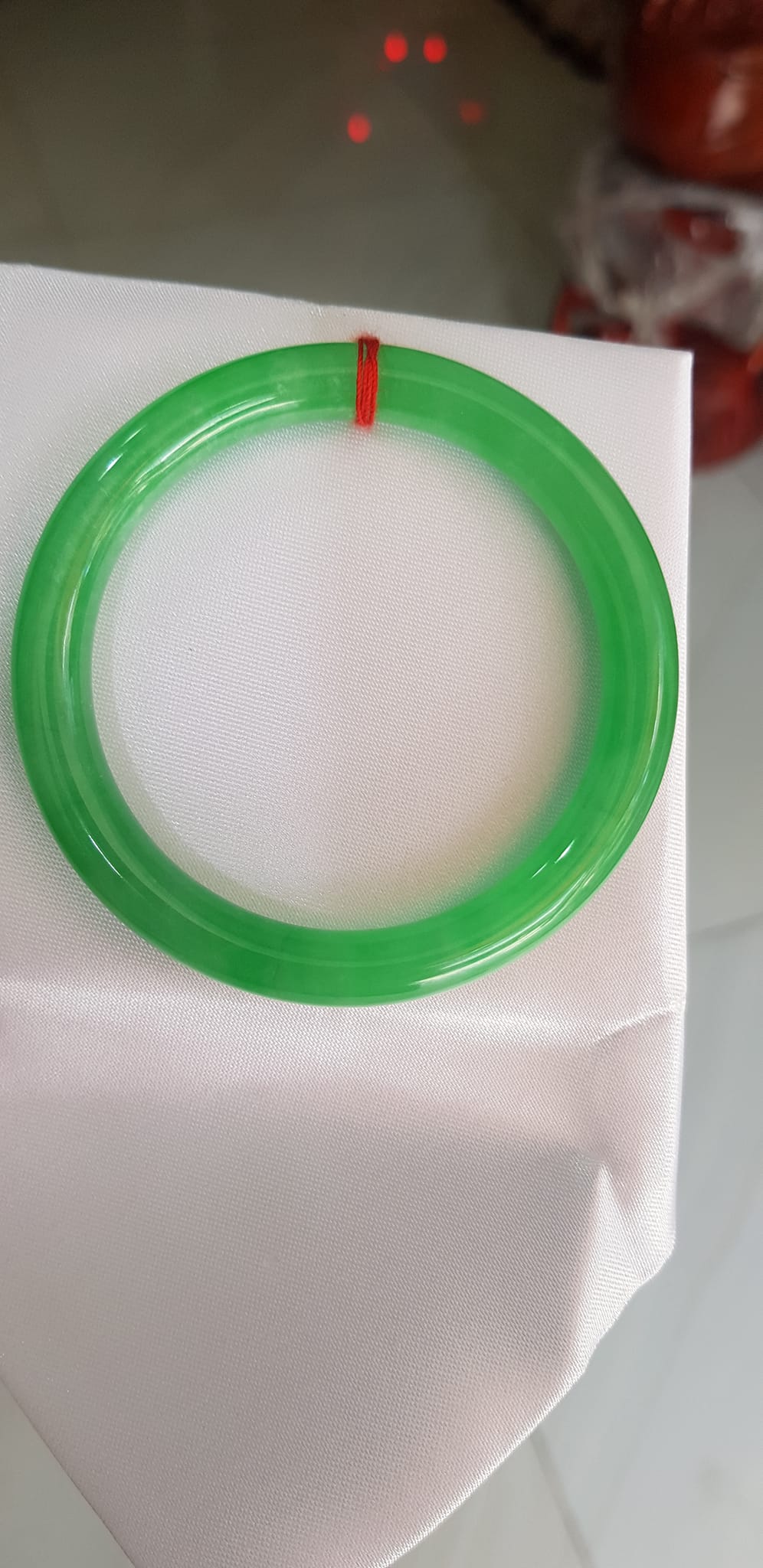 Vòng tay nữ đá cẩm thạch Ngọc Đẹp Lý A 54mm x cọng 8mm Màu Xanh lý tươi sáng bóng đều cả vòng đẹp Nữ 53kg - 60kg đeo mệnh Mộc mệnh Hỏa mệnh Thủy ạ
