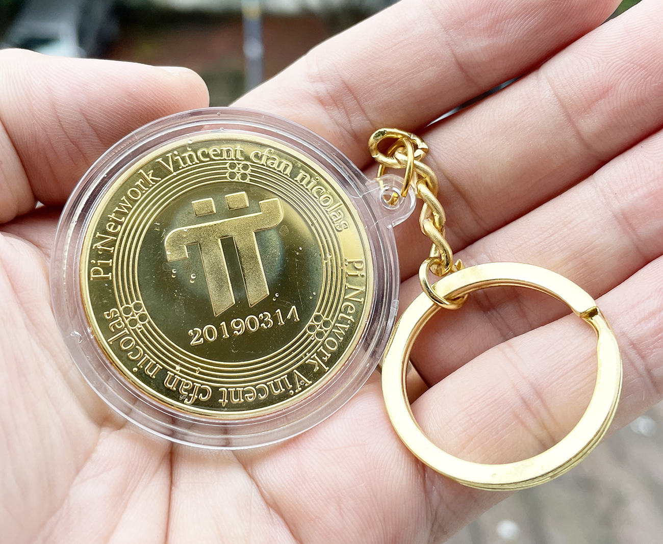 Móc khóa đồng Pi bằng kim loại xi mạ cao cấp (Pi Blockchain) B504