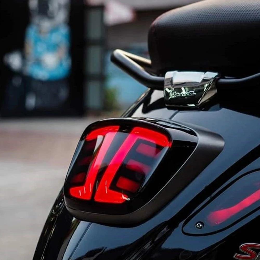 Khung Bảo Vệ Đèn Đuôi Xe Máy VESPA SPRINT PRIMAVERA 150