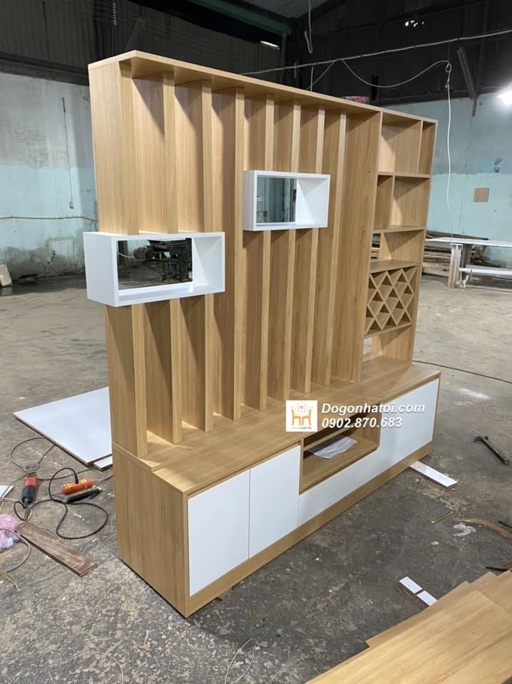 Vách Ngăn Lam Gỗ Phòng Khách Kết Hợp Kệ Tivi Đẹp 2m2 X 2m - TR623
