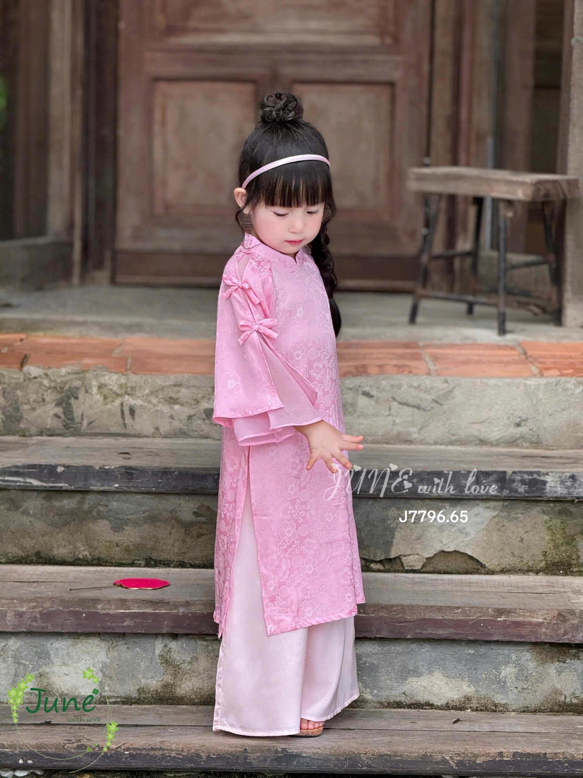 Áo dài cho bé gái mẫu Xuân hồng diện lễ tết noel giáng sinh năm mới từ 12-44kg hàng thiết kế