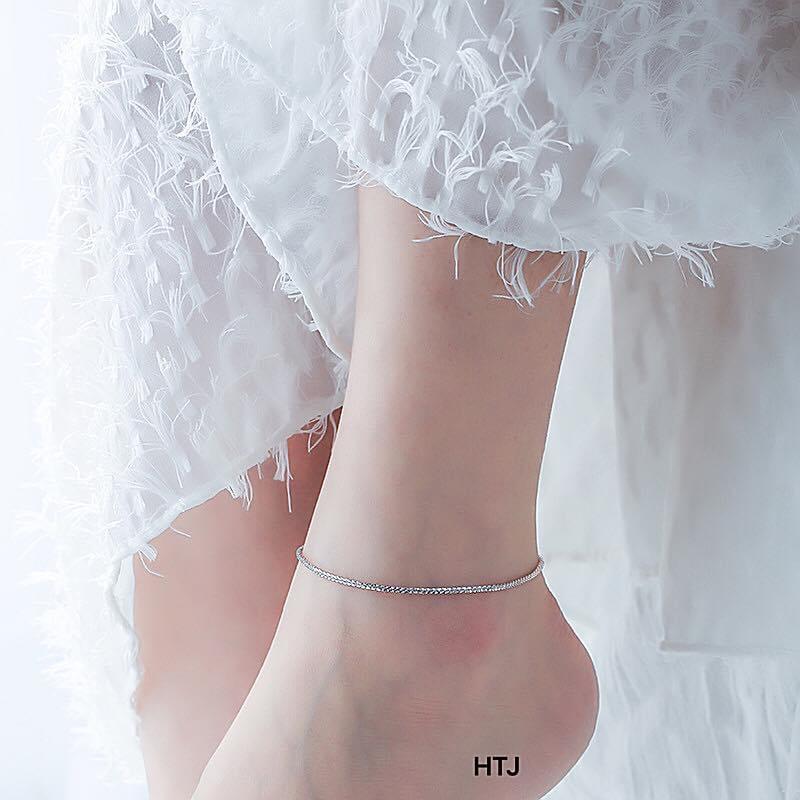 lắc chân nữ bạc XÙ đeo ôm chân nhẹ nhàng, đơn giản vẫn toát lên sự trẻ trung ,năng động