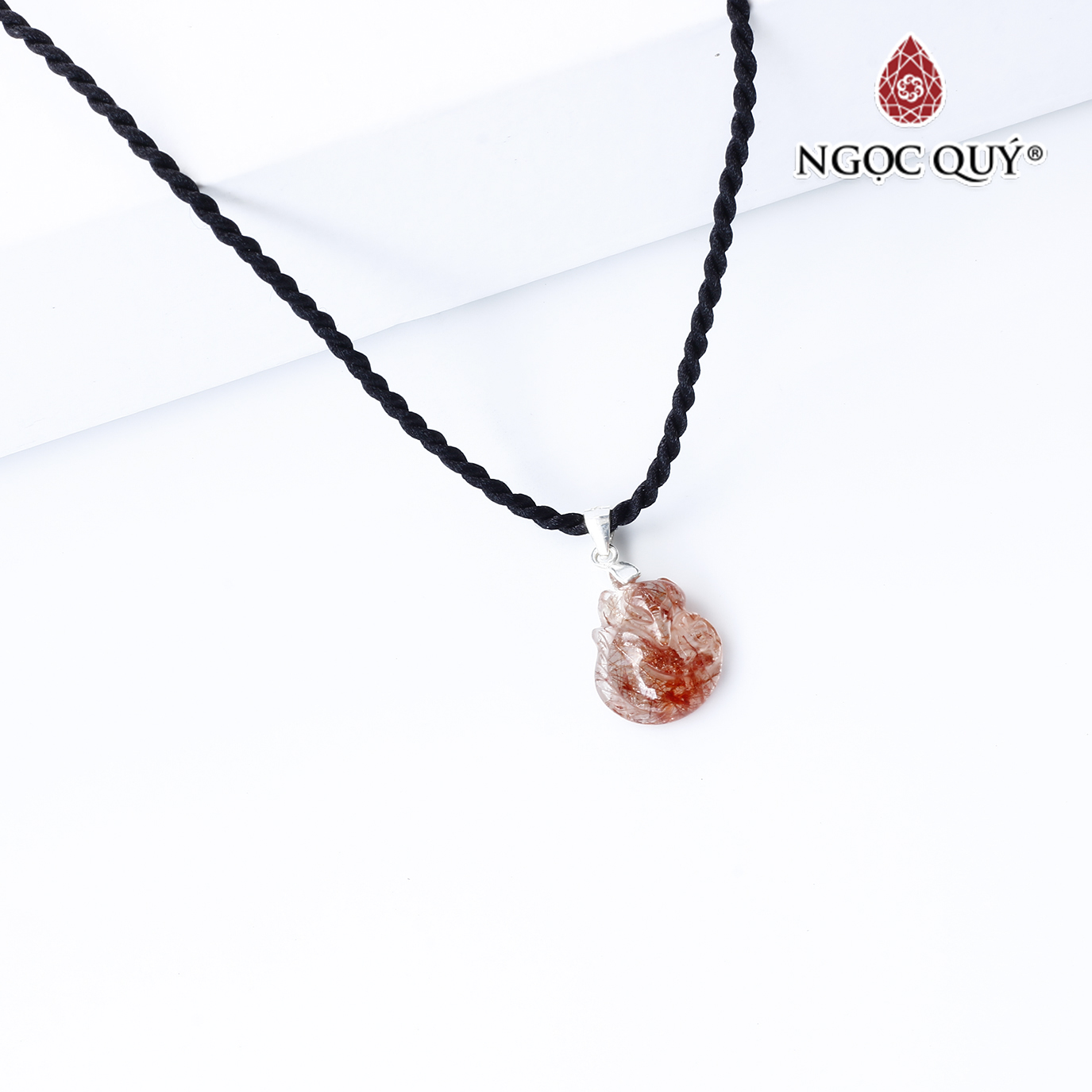 Mặt dây chuyền hồ ly đá thạch anh tóc đỏ 12x14mm mệnh hỏa, thổ - Ngọc Quý Gemstones