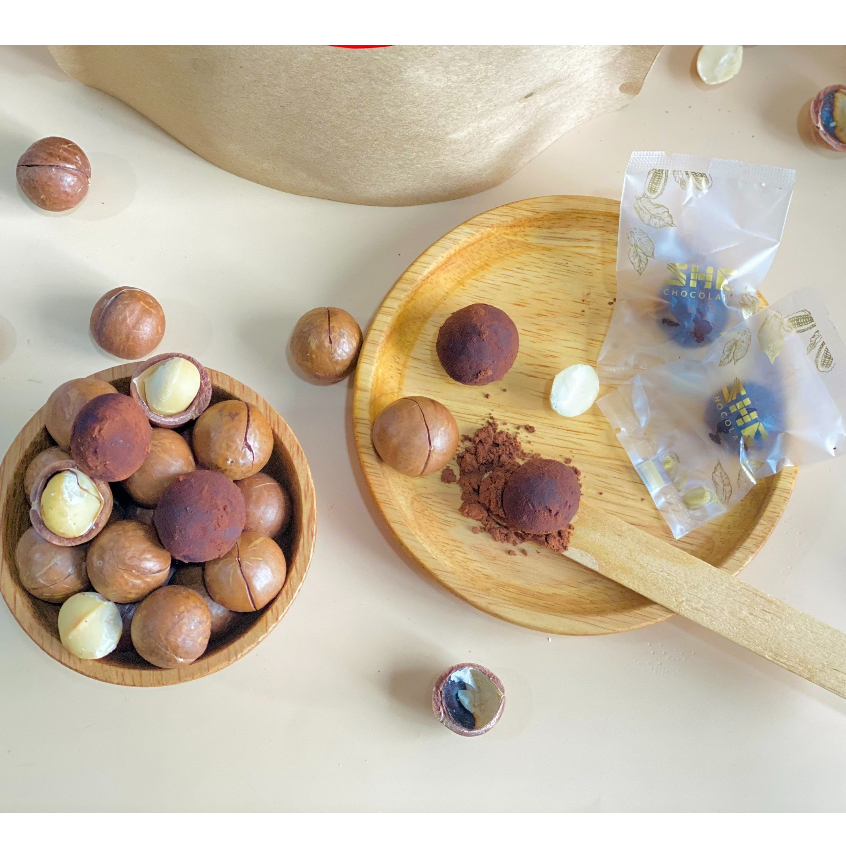 Socola macca tiramisu hộp 100g SHE Chocolate - Quà tặng du lịch phong cảnh Chợ nổi Cái Răng Việt Nam