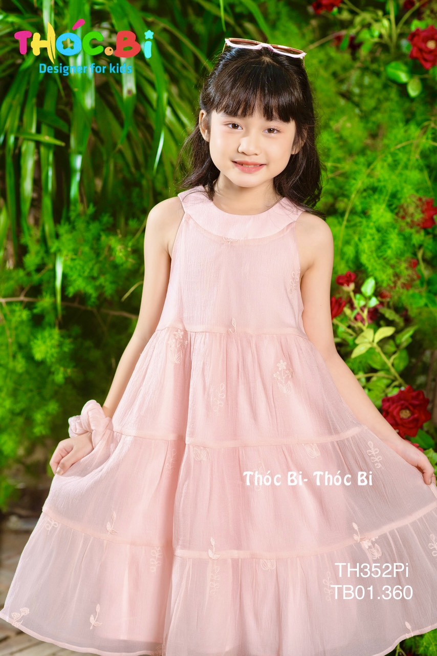 Váy 2 dây cho bé gái tặng chun buộc tóc 2-11 tuổi cổ cách điệu thêu hoa hàng thiết kế vải tơ nhẹ thoáng mát đáng yêu