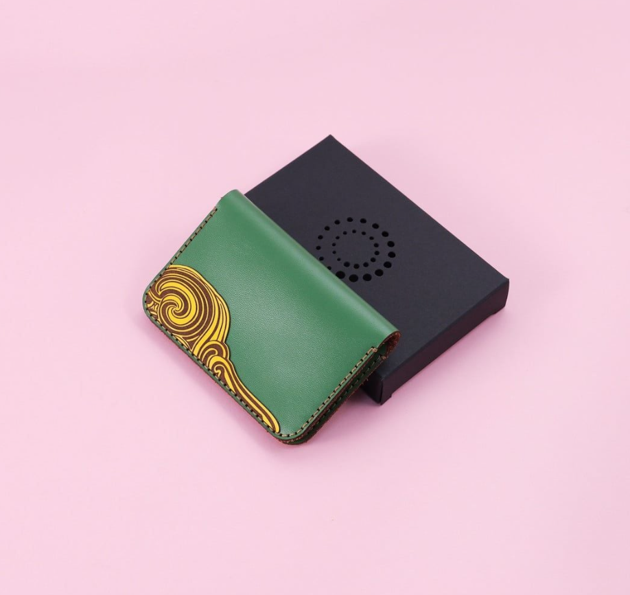 Bộ sản phẩm ví Sen Phi Mã, chất liệu da bò, hiệu Khắc Tên - Hàng chính hãng