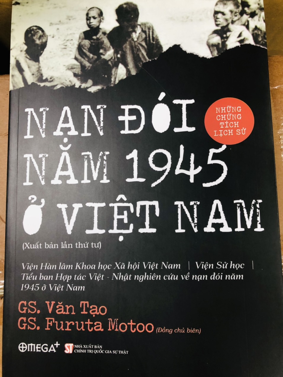 Sách Nạn đói năm 1945 ở Việt Nam